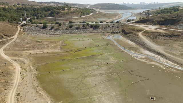 İstanbul barajlarında kritik seviye! Doluluk yüzde 30'un altına düştü: Tehlike sınırını geçti, su kesintileri kapıda