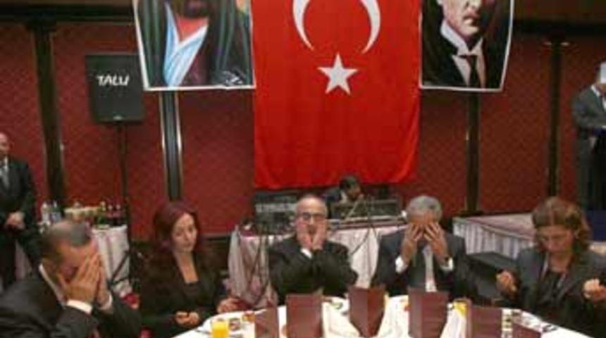 AKP'de Alevilerin "istekleri" tartışılıyor