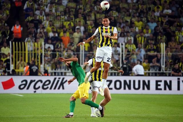 640xauto - Son dakika: Fenerbahçe'de yıldız futbolcunun bileti kesildi! Eşyalarını topladı, evini boşalttı...