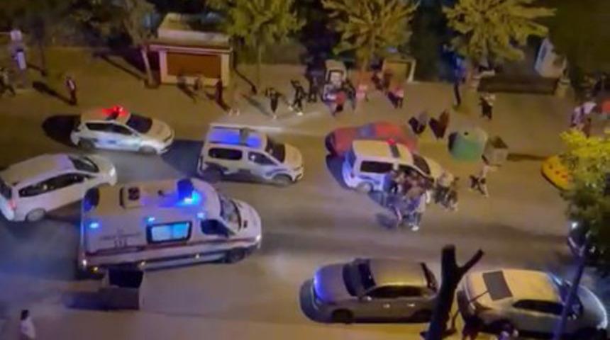 Kadıköy'deki kavga kanlı bitti! Kendisi bıçaklayan kişiyi silahla vurdu