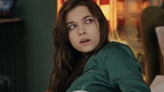 Afra Saraçoğlu sütyensiz halleriyle sosyal medyayı salladı