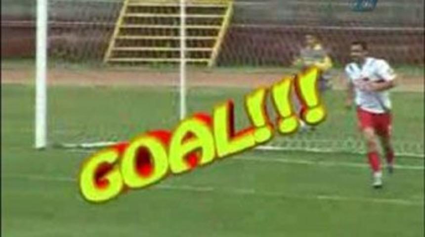 Kaleci 90+3'te 80 metreden gol attı