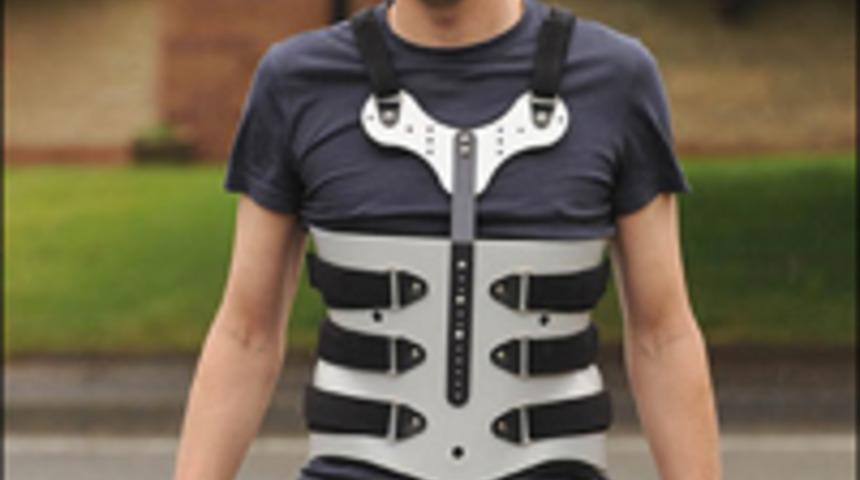 3000 metreden paraş&uuml;ts&uuml;z atladı!