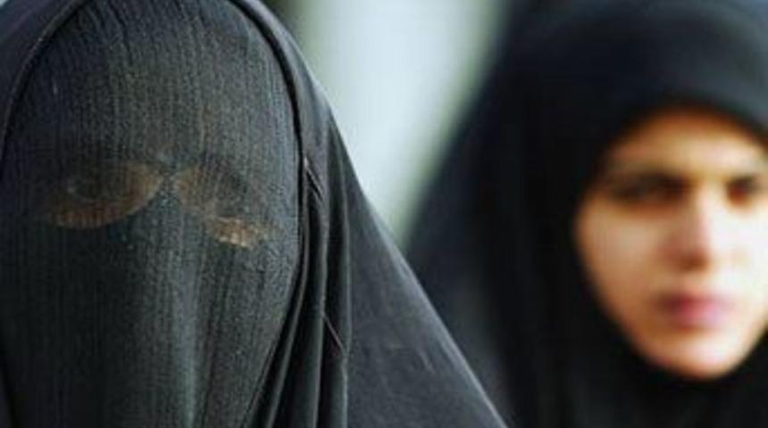 'T&uuml;rkler şeriat istiyor'