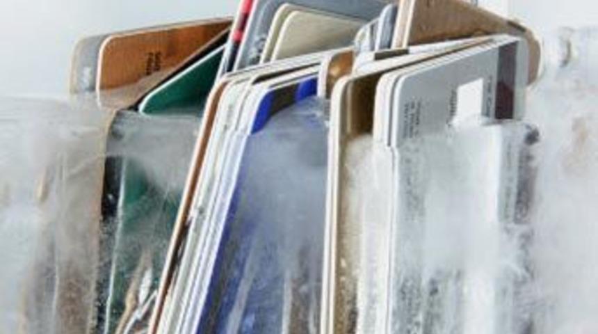 Kredi kartı aidatı 3 yılda bir alınacak