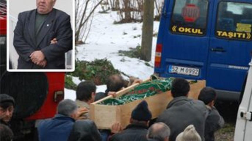 Oğul katili baba "polis &ouml;ld&uuml;rm&uuml;ş"