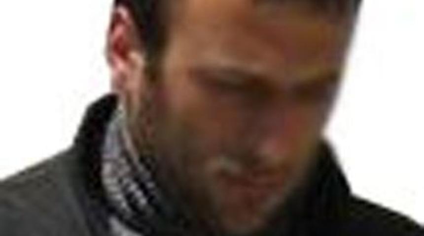 Evli sevgilisinin başını taşla ezerek &ouml;ld&uuml;rd&uuml;