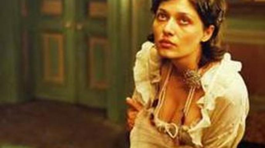 Nurg&uuml;l Yeşil&ccedil;ay konsomatrisi oynayacak