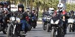 İzmir'de motosiklet ve klasik otomobillerle '30 Ağustos' korteji
