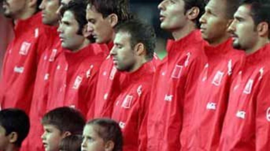 'T&uuml;rk futbolcuların hepsi solcu'