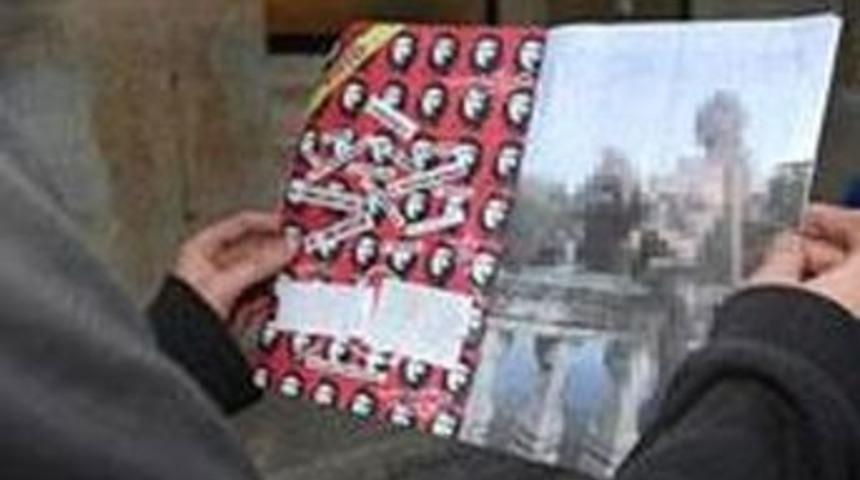 Üniversite dergisinde çıplak öğrenci