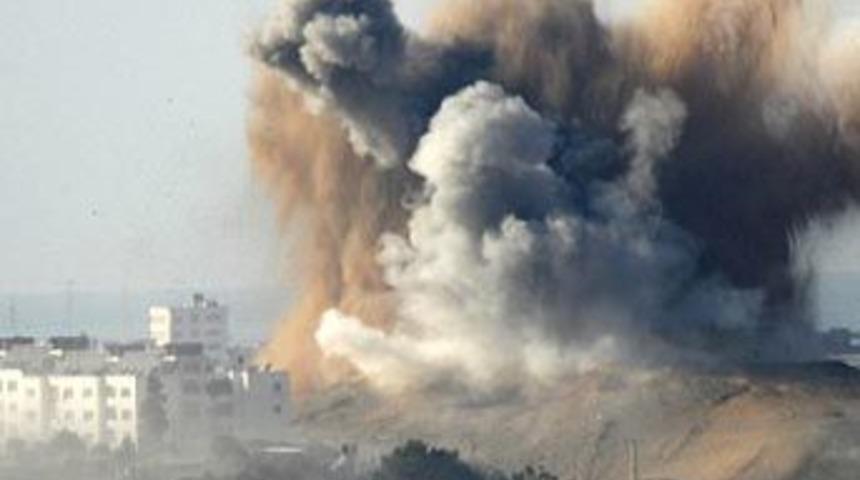 İsrail tankları bir binayı vurdu: 7 &ouml;l&uuml;