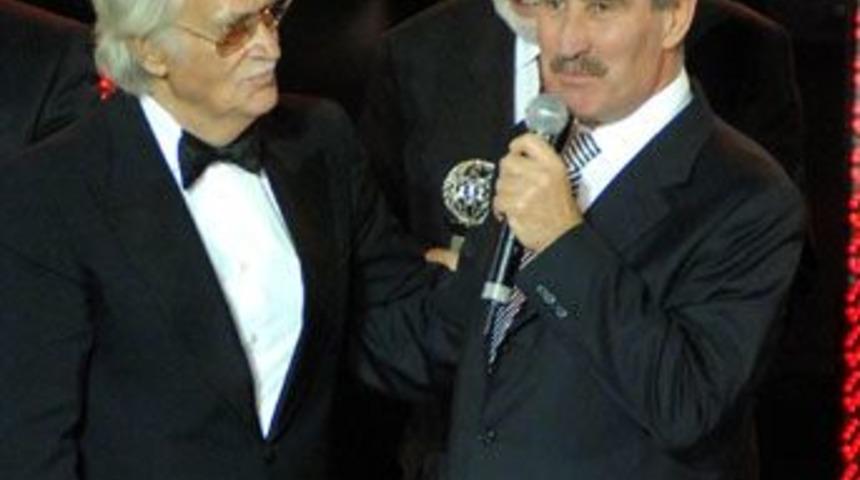 Altın Portakal'da &ouml;d&uuml;ller sahiplerini buldu