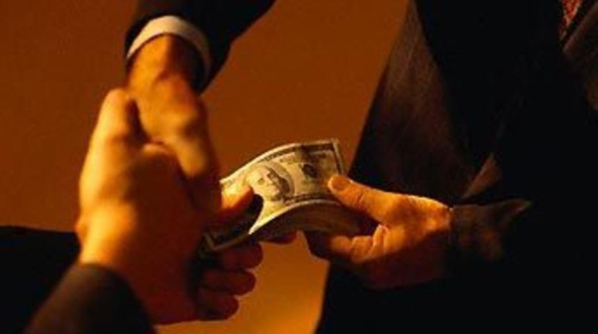 R&uuml;şvet bahşiş oldu!