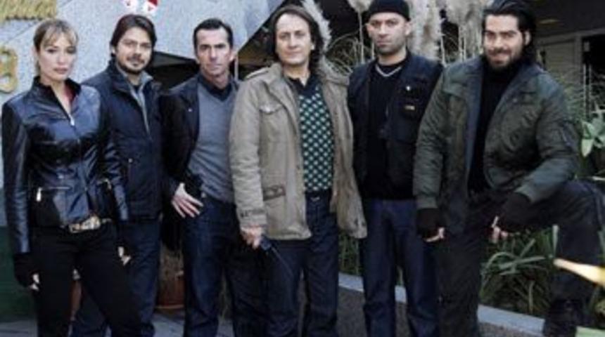 &Uuml;creti indirmeyen ekrandan iniyor!