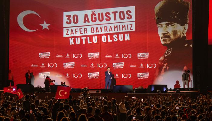 İstanbul’da Büyük Zafer’in 101. yıl dönümü Yenikapı’daki etkinlikle kutlandı
