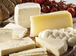 Market raflarında etiket dayanmaz oldu! Son bir aydaki fiyat artışı dikkat çekti: Peynir, süt, yoğurt...