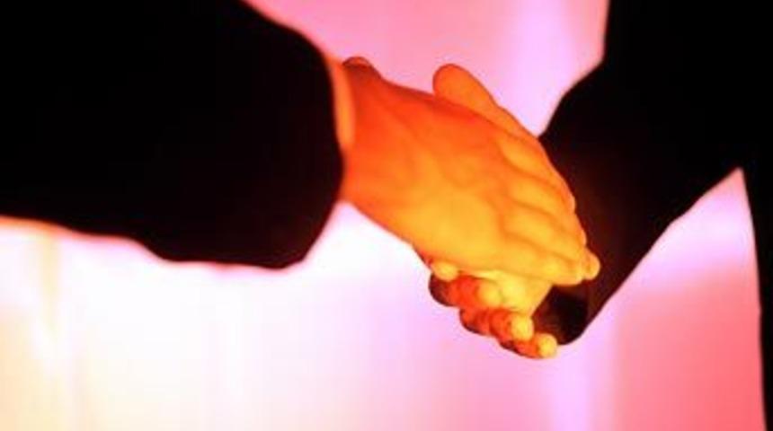 Batı d&uuml;nyasını sarsacak adım