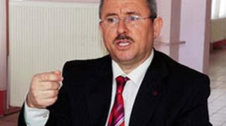 &Ouml;ğretim &uuml;yelerinden '&ouml;z&uuml;r diliyoruz' kampanyasına tepki