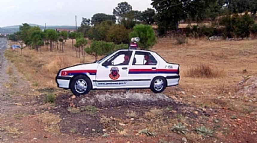 Jandarmadan trafik canavarına maketli &ouml;nlem