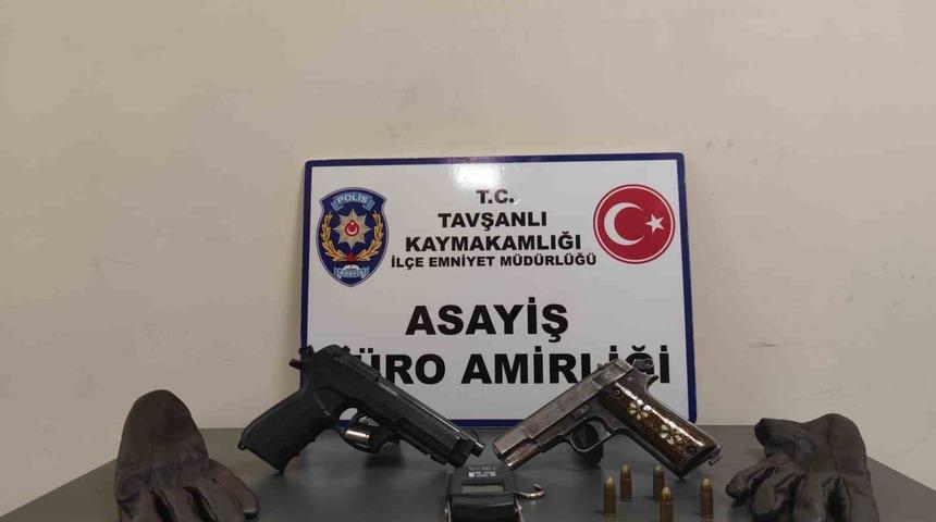 Tavşanlı’da yakalanan 2 hırsızlık şüphelisi tutuklandı