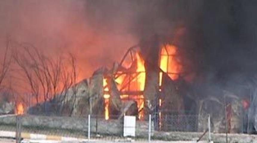 Tuzla'da fabrika yangını