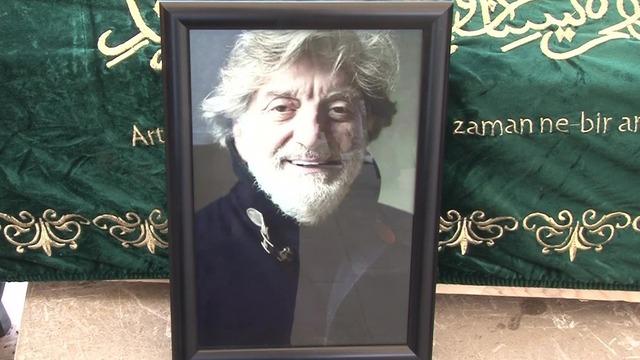 Usta oyuncu Ünal Silver son yolculuğuna uğurlandı! Gözyaşları sel oldu