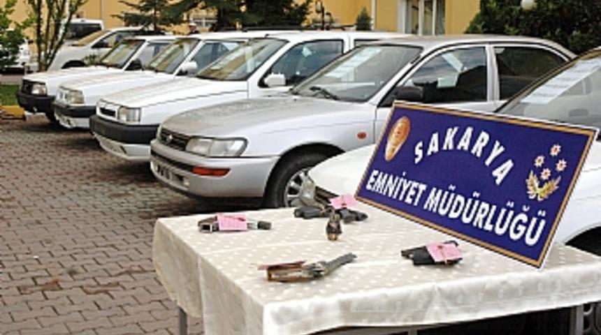 Oto hırsızlık &ccedil;etesi &ccedil;&ouml;kertildi