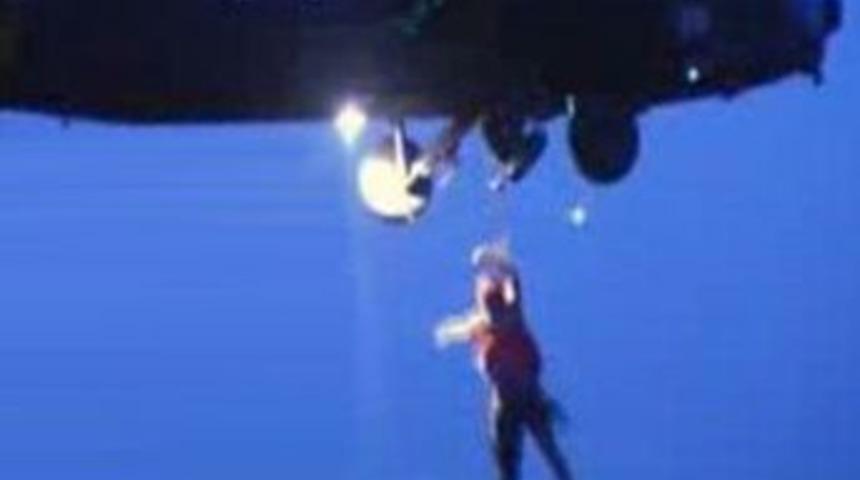 Yardım ederken &ouml;ld&uuml;rd&uuml;ler