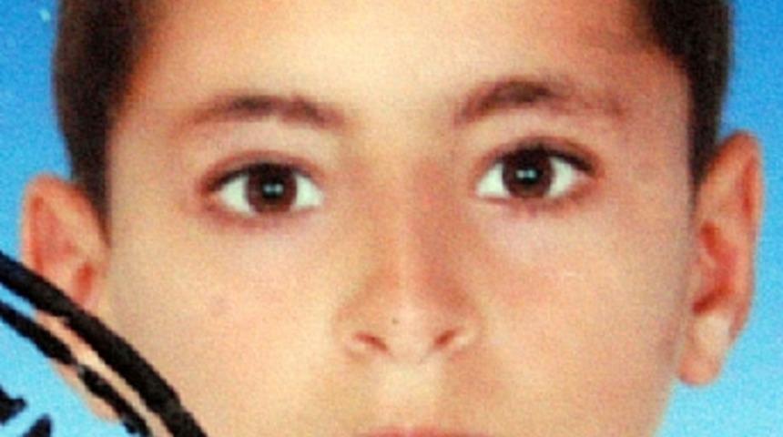 Trenin altında kalan &ccedil;ocuk hayatını kaybetti