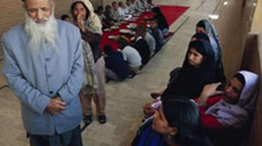 4 ve 7 yaşındaki &ccedil;ocuklar evlendiriliyordu