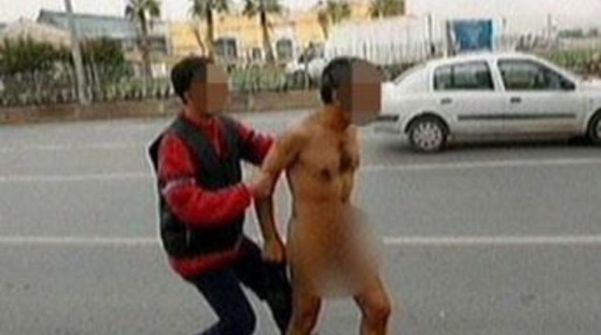 "&Ccedil;ıplak Vatandaş" İzmir'de ger&ccedil;ek oldu