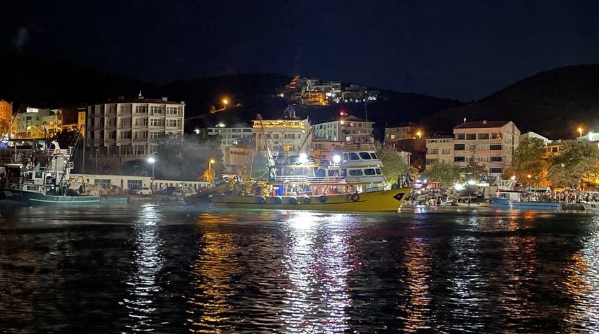 Tekirdağlı balıkçılar "vira bismillah" diyerek denize açıldı
