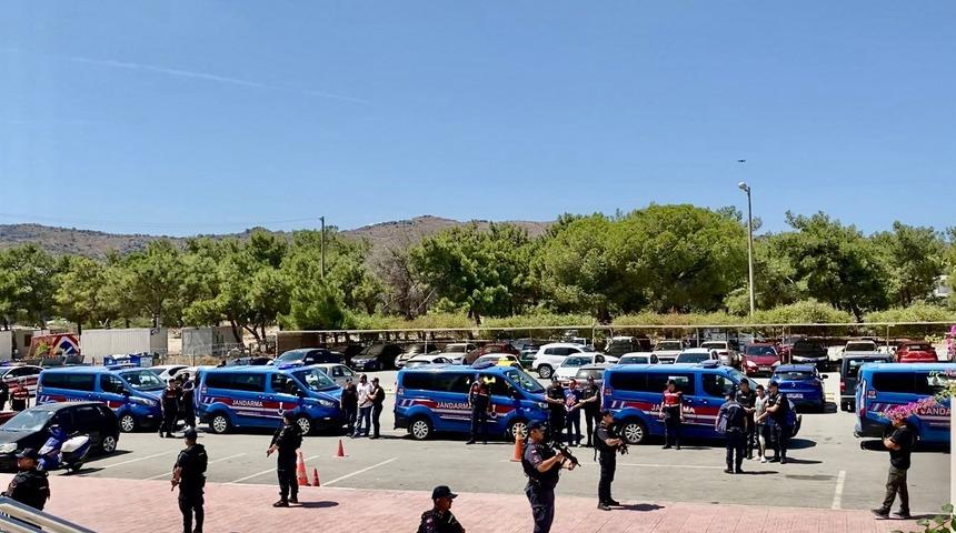 Bodrum'daki silahlı saldırıda adliyeye sevk edilen zanlılardan 2'si tutuklandı