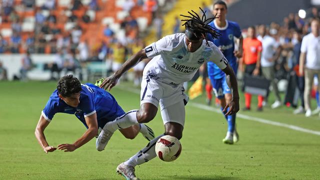 MAÇ SONUCU: Adana Demirspor, Avrupa'ya veda etti! Penaltılara giden maçta Genk turladı...