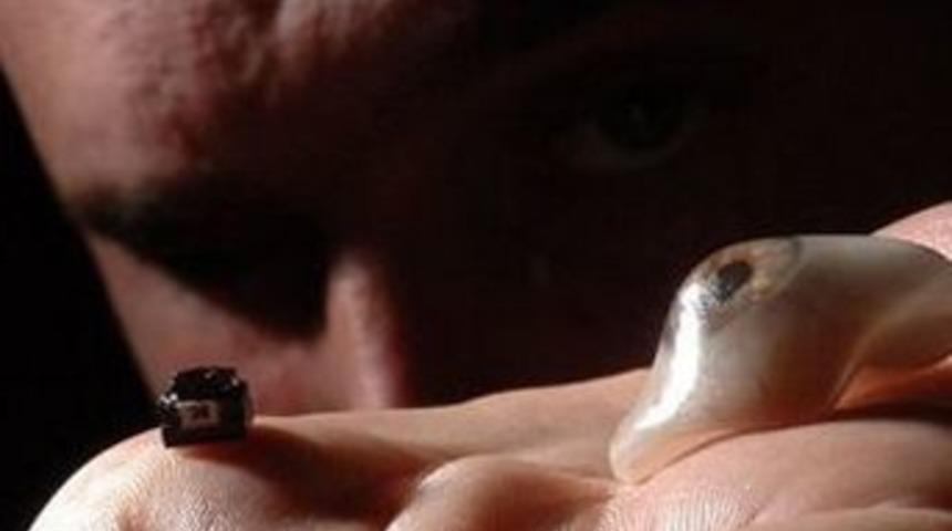 G&ouml;z&uuml;ndeki kamerayla belgesel &ccedil;ekecek