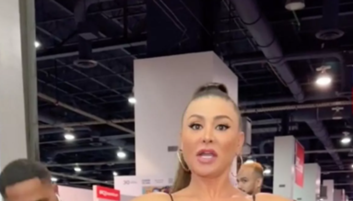 Sosyal medya fenomeni Francia James’in tarzı sosyal medyada gündem