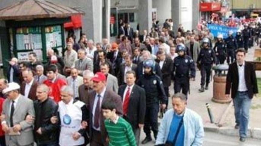 Gazeteciler yarın Ankara'da oturma eylemi yapacak