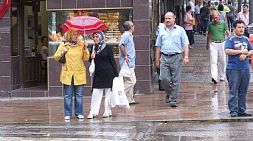 Bandırma'da yağmur sevinci kısa s&uuml;rd&uuml;