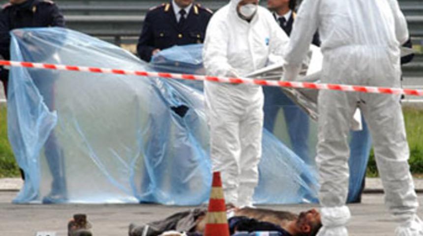 &Ccedil;izme'de futbola kan bulaştı!