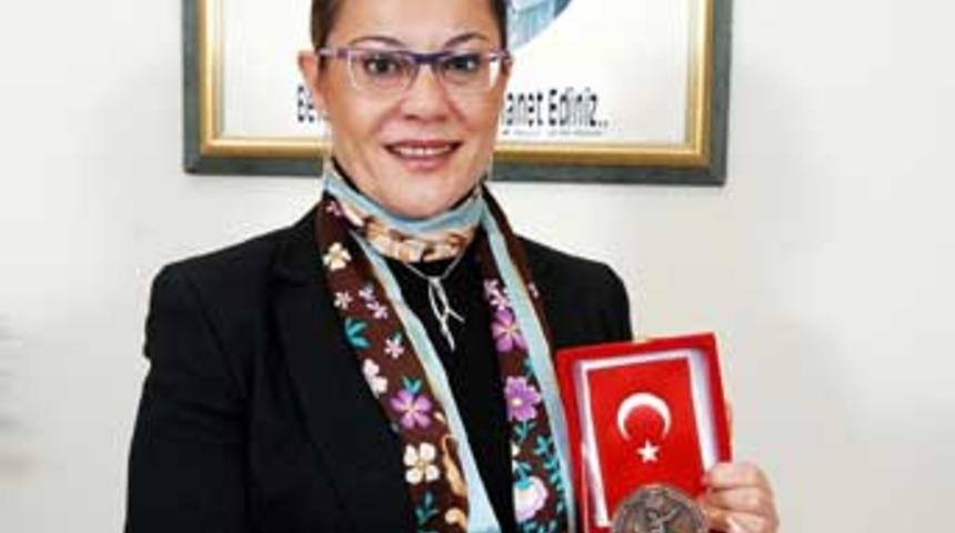 T&uuml;rk Oftalmoloji Derneği’nden anlamlı bağış