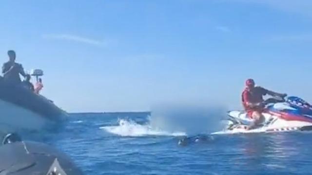 Akdeniz'de inanılmaz olay! Cezayir sahil güvenliği jet skiyle yanlışlıkla sınırı geçen turistleri böyle öldürdü! 