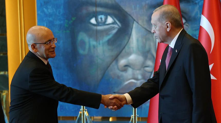 1 milyar dolarlık anlaşma imzalandı! Bakan Şimşek'ten ilk yorum: Son derece önemli