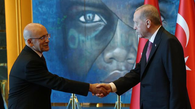 1 milyar dolarlık anlaşma imzalandı! Bakan Şimşek'ten ilk yorum: Son derece önemli