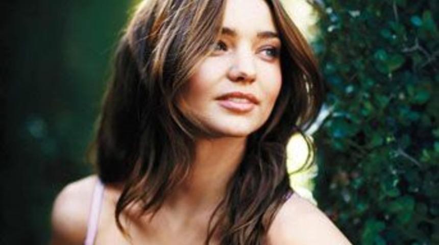 Nişanlısı bu pozlara bayılıyor!