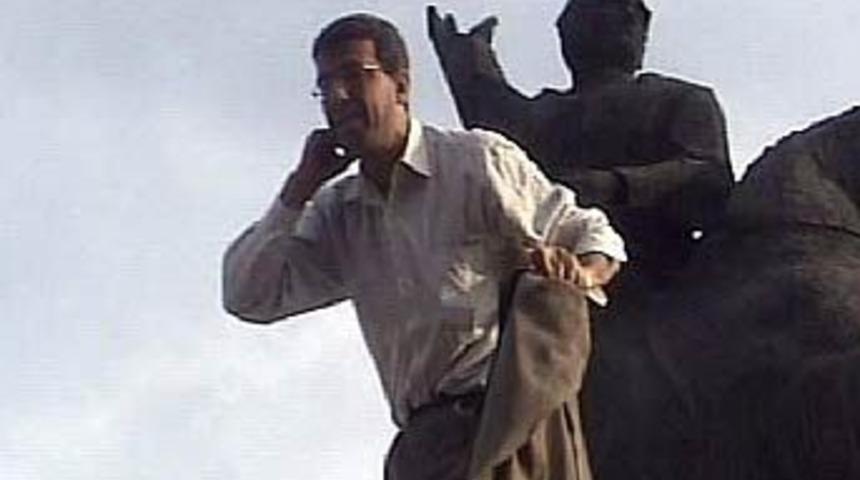 Atat&uuml;rk anıtına &ccedil;ıkarak intihar etmek istedi