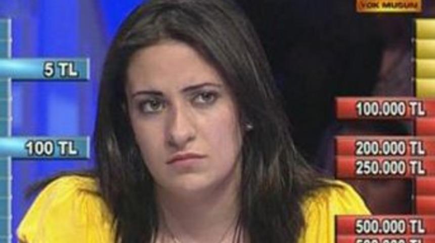 T&uuml;rkiye Emel'in hikayesine ağladı