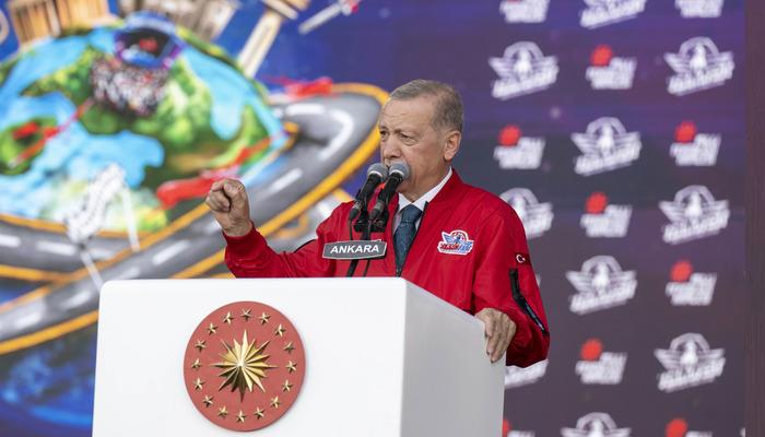 SON DAKİKA | Cumhurbaşkanı Erdoğan TEKNOFEST’te! Cem Karaca’nın şarkısının o sözlerini hatırlattı “Şimdi sıkıysa de! Diyemezsin”