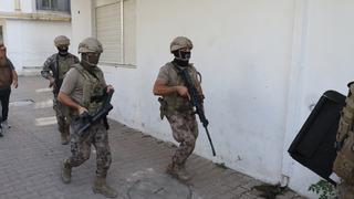 ‘Zeytinköy’ mahallesinde eş zamanlı operasyon! 200'den fazla polis katıldı