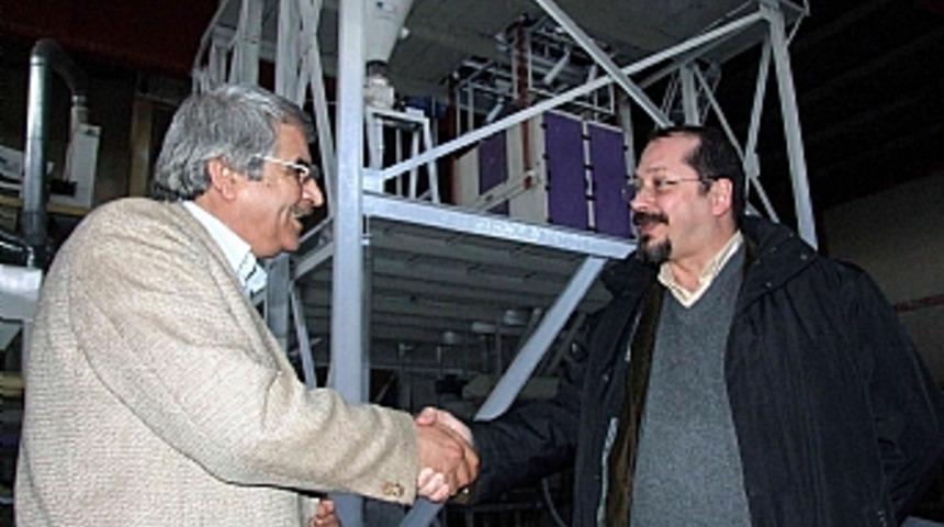 Krize rağmen iki fabrika kurdu 